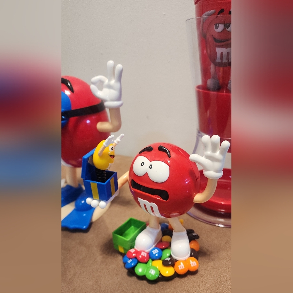 M&M'S Red Candy Dispenser & Collection - Picture 4 of 7